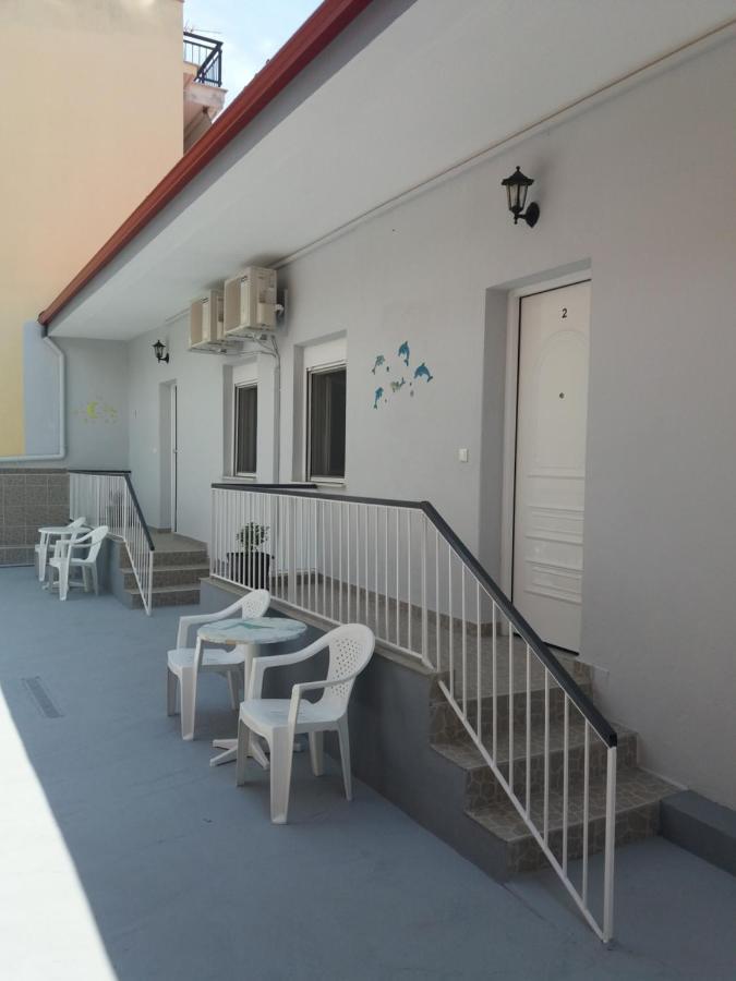 Roses Studio 2&3 Nea Moudania Exterior foto