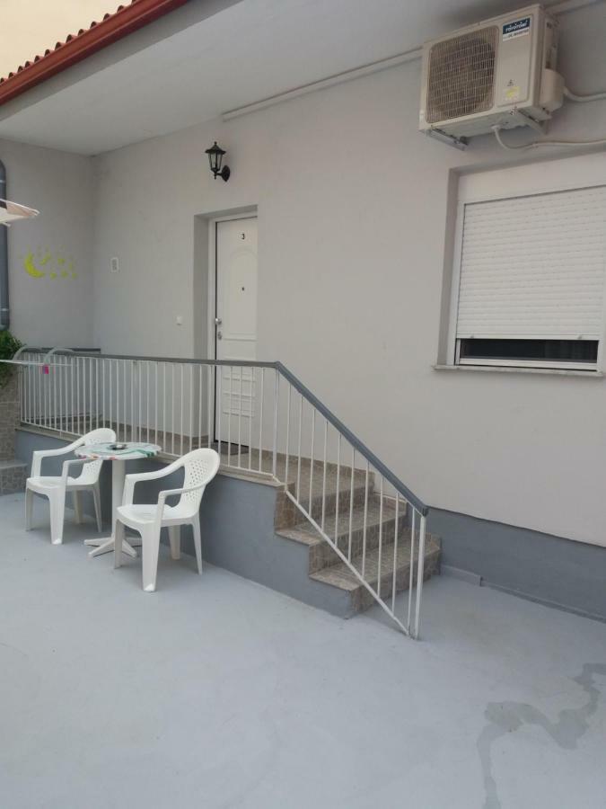 Roses Studio 2&3 Nea Moudania Exterior foto