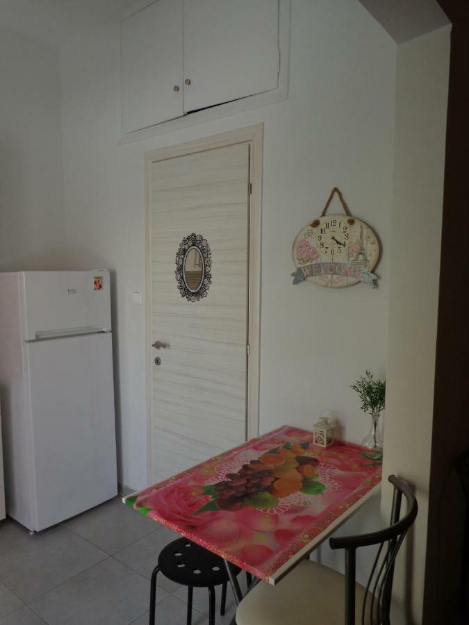 Roses Studio 2&3 Nea Moudania Exterior foto